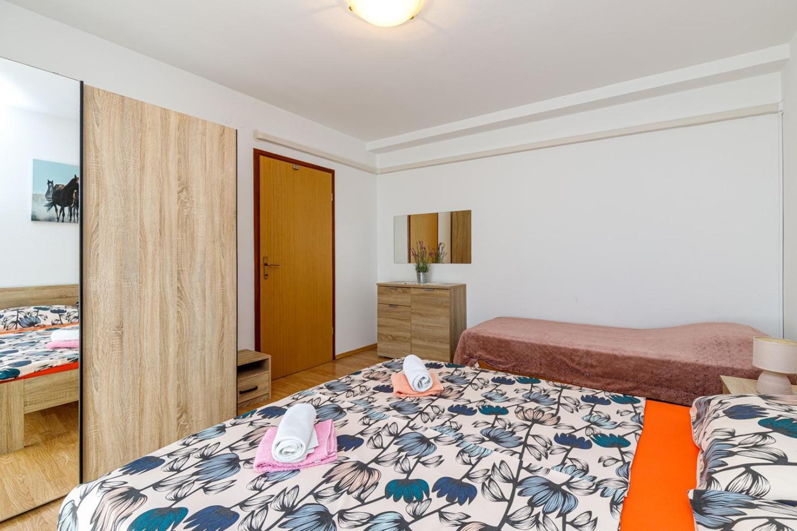 Apartments Mirjana Medulin Exterior photo